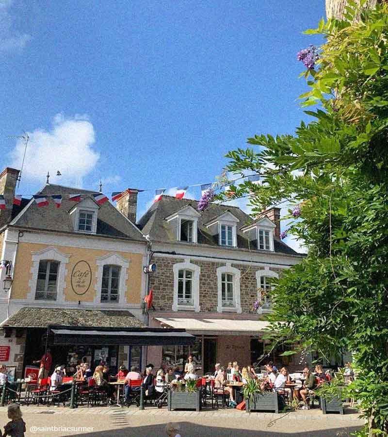 photo du bourg de St Briac